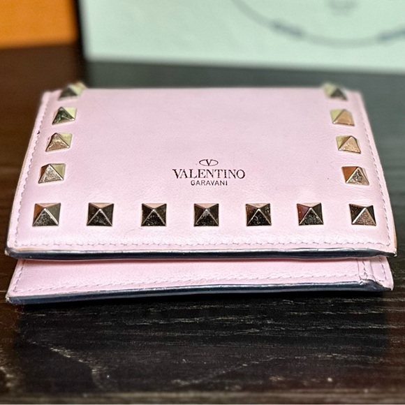 Valentino Garavani Rockstud Bifold Snap Wallet - Picture 5 of 10